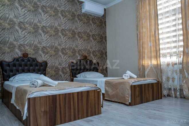 5 otaqlı həyət evi/bağ evi - Qəbələ - 240 m² (19)
