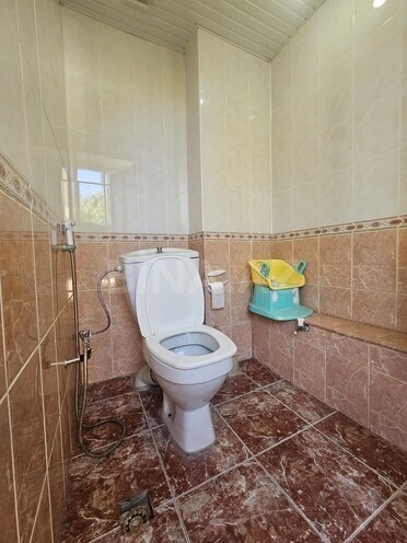 5 otaqlı həyət evi/bağ evi - Novxanı q. - 150 m² (24)