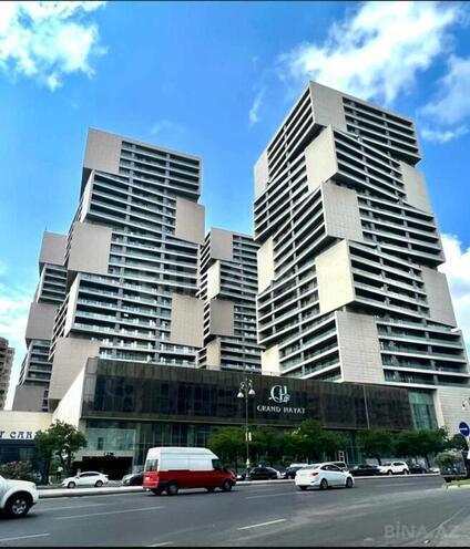 3 otaqlı yeni tikili - 8 Noyabr m. - 148 m² (1)