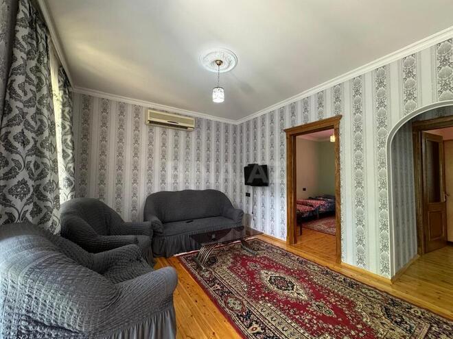 6 otaqlı həyət evi/bağ evi - Qəbələ - 150 m² (10)