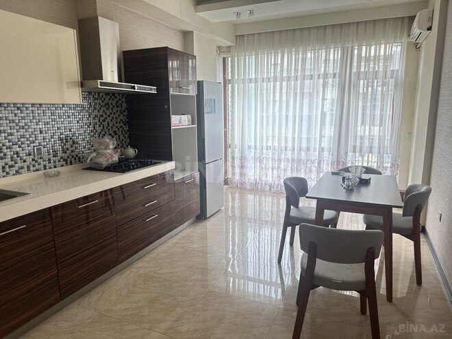 4-комн. новостройка - м. 28 мая - 160 м² (3)