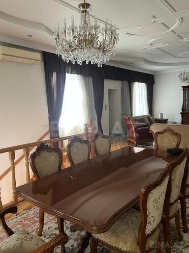 8 otaqlı həyət evi/bağ evi - Bakıxanov q. - 320 m² (25)