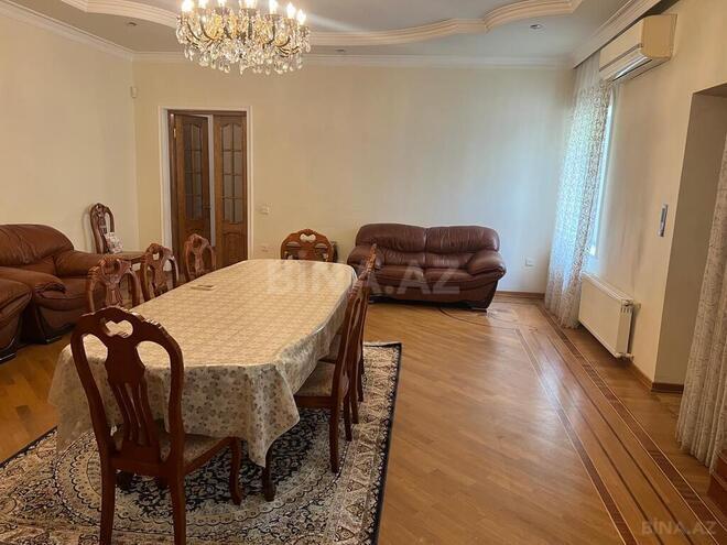 8 otaqlı həyət evi/bağ evi - Bakıxanov q. - 320 m² (22)