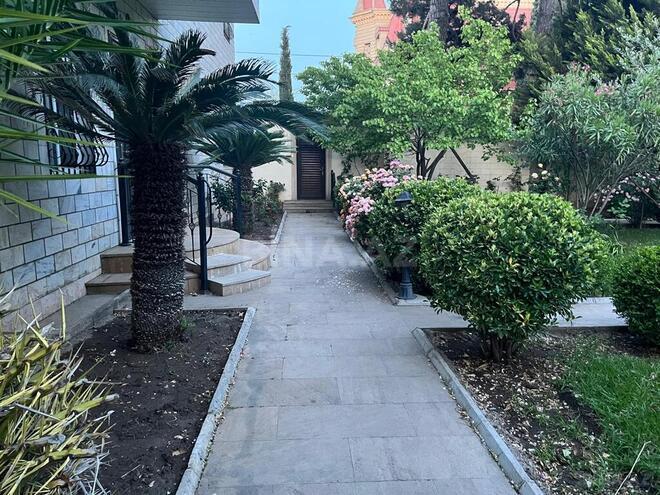 8 otaqlı həyət evi/bağ evi - Bakıxanov q. - 320 m² (4)