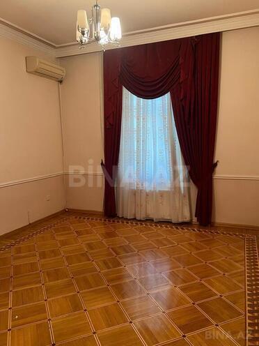 8 otaqlı həyət evi/bağ evi - Bakıxanov q. - 320 m² (27)