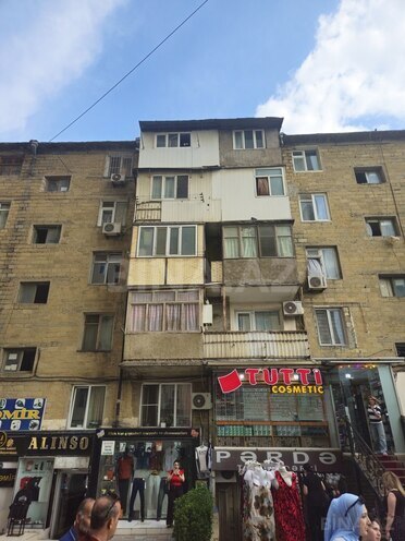 2 otaqlı köhnə tikili - İnşaatçılar m. - 45 m² (1)