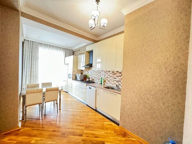 3-комн. новостройка - м. 28 мая - 145 м² (6)