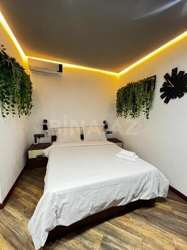 4 otaqlı həyət evi/bağ evi - Novxanı q. - 250 m² (23)