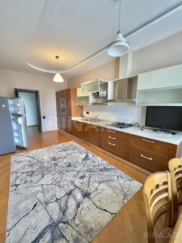 Сдаётся 3-комн. новостройка 140 м², м. 28 мая, photo 14 from 20