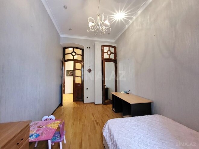 4 otaqlı köhnə tikili - İçəri Şəhər m. - 190 m² (10)