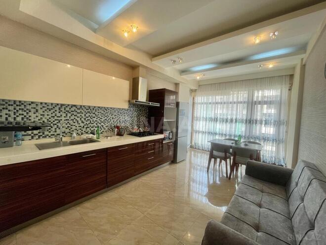 4-комн. новостройка - м. 28 мая - 160 м² (3)