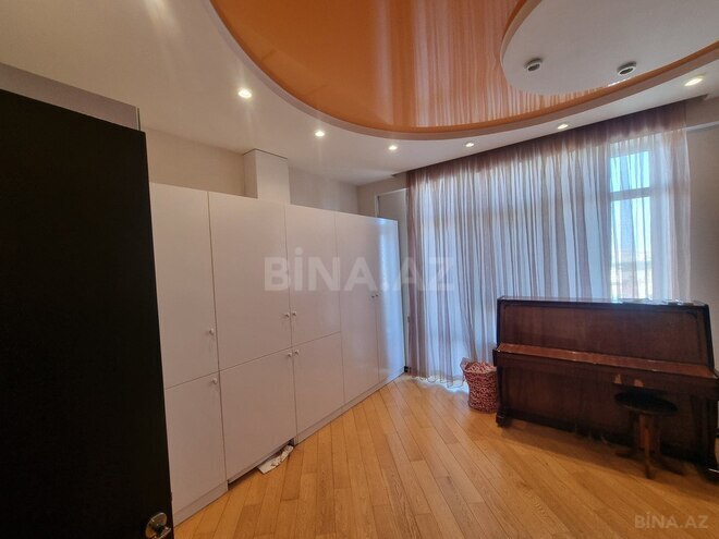 3 otaqlı yeni tikili - 8 Noyabr m. - 158 m² (17)