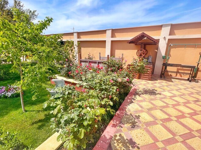 4 otaqlı həyət evi/bağ evi - Türkan q. - 504 m² (24)