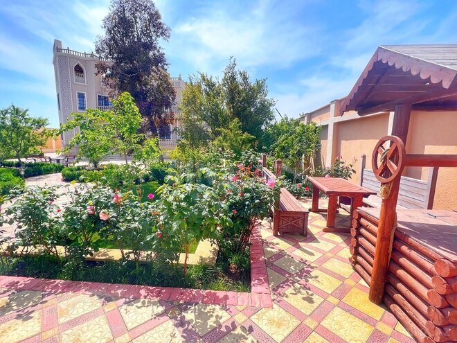 4 otaqlı həyət evi/bağ evi - Türkan q. - 504 m² (25)