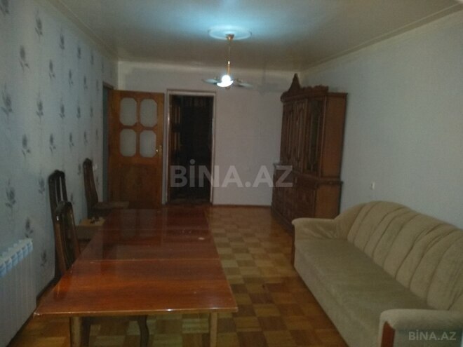 2 otaqlı köhnə tikili - İnşaatçılar m. - 50 m² (1)