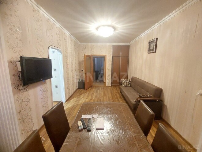 2 otaqlı köhnə tikili - Azadlıq Prospekti m. - 55 m² (1)