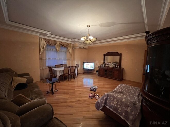 3-комн. новостройка - м. 8 ноября - 134 м² (1)