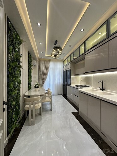 4 otaqlı yeni tikili - 28 May m. - 152 m² (1)