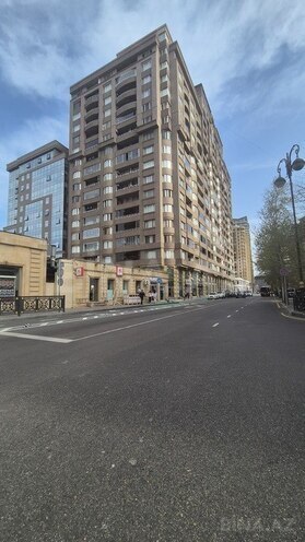 4-комн. новостройка - м. 28 мая - 205 м² (1)