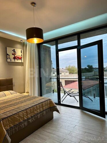 5 otaqlı həyət evi/bağ evi - Novxanı q. - 450 m² (10)