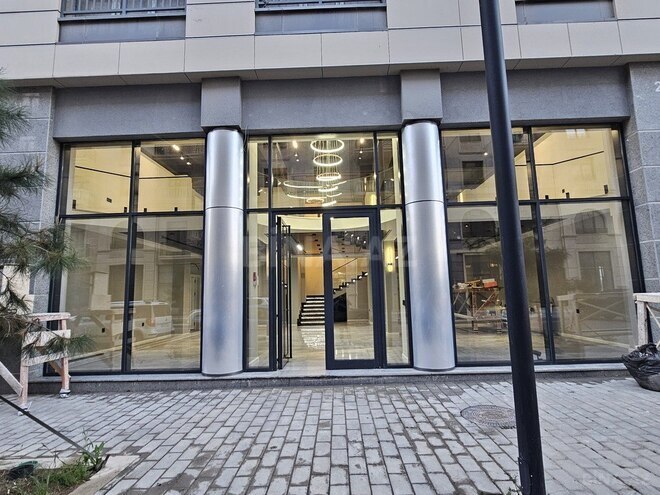 Obyekt - Ağ şəhər q. - 235 m² (1)