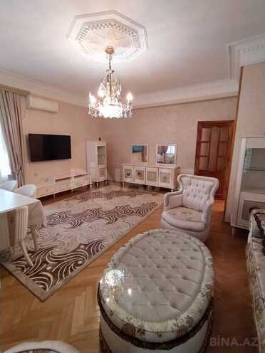 3-комн. новостройка - пос. 8-й мкр - 156 м² (1)