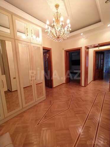 3-комн. новостройка - пос. 8-й мкр - 156 м² (14)