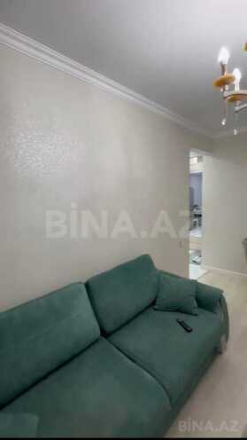 Satılır 4 otaqlı köhnə tikili 110 m², İnşaatçılar m., photo 1 from 13