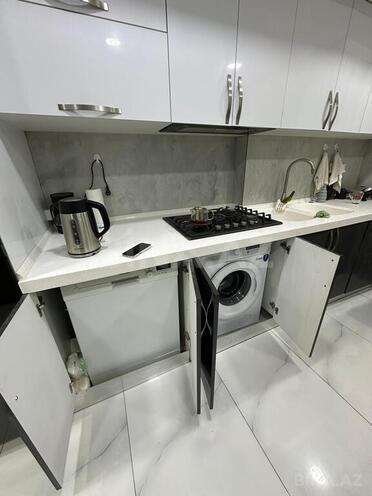 Satılır 4 otaqlı köhnə tikili 110 m², İnşaatçılar m., photo 9 from 13