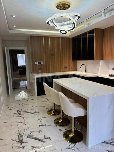 3-комн. новостройка - м. 28 мая - 170 м² (14)