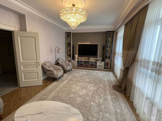 4 otaqlı yeni tikili - Ağ şəhər q. - 176 m² (1)