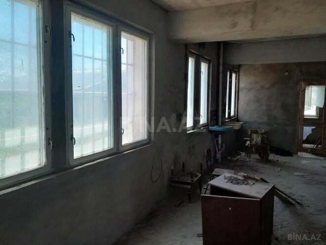 8-комн. дом/дача - пос. Горадил - 2500 м² (18)