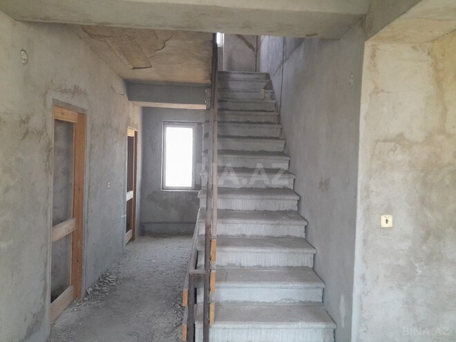 8-комн. дом/дача - пос. Горадил - 2500 м² (15)
