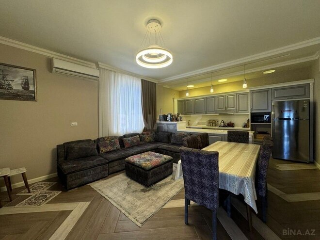 6 otaqlı həyət evi/bağ evi - Novxanı q. - 250 m² (11)