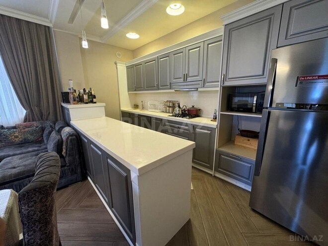 6 otaqlı həyət evi/bağ evi - Novxanı q. - 250 m² (5)