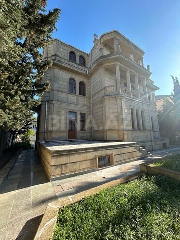 8-комн. дом/дача - пос. Новханы - 450 м² (7)