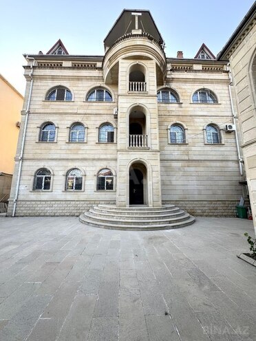 Satılır 14 otaqlı həyət evi/bağ evi 1 000 m², Badamdar q., photo 1 from 31
