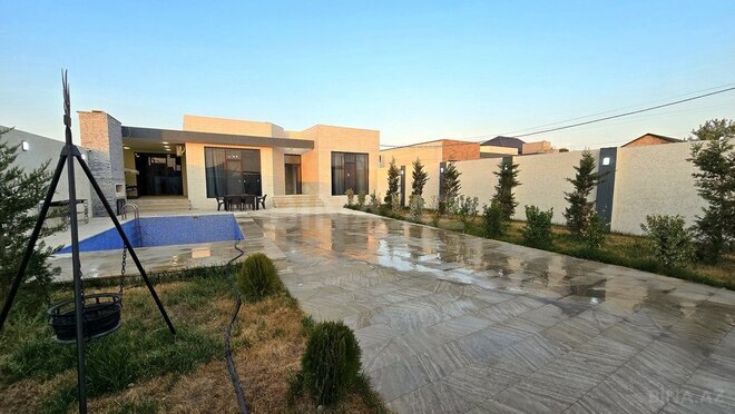 5 otaqlı həyət evi/bağ evi - Şüvəlan q. - 180 m² (1)