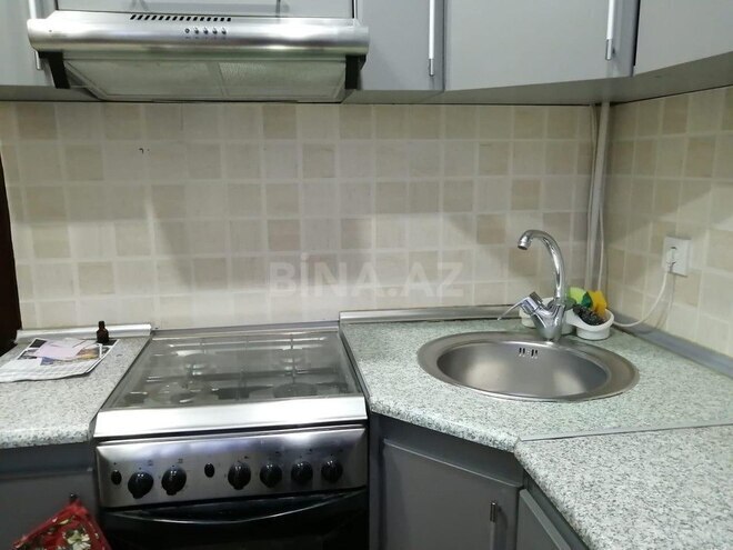2 otaqlı köhnə tikili - İnşaatçılar m. - 50 m² (10)