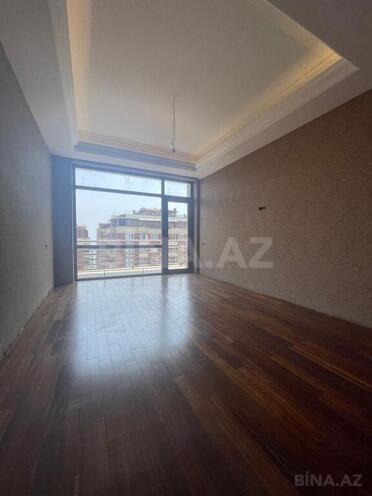 4-комн. новостройка - м. 28 мая - 200 м² (28)