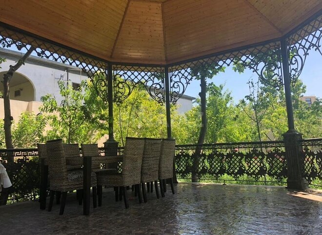 9 otaqlı həyət evi/bağ evi - Novxanı q. - 400 m² (4)