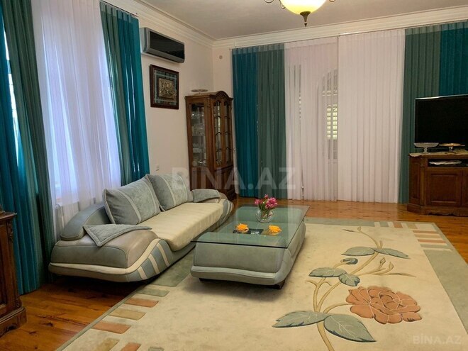 9 otaqlı həyət evi/bağ evi - Novxanı q. - 400 m² (8)