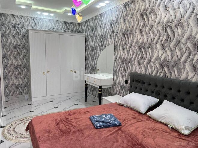 3-комн. новостройка - м. 28 мая - 92 м² (3)