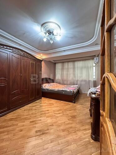 3-комн. вторичка - м. 28 мая - 100 м² (10)