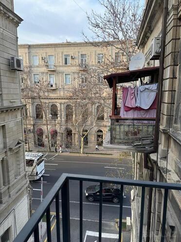 Продаётся 1-комн. вторичка 40 м², м. Сахил, photo 3 from 15