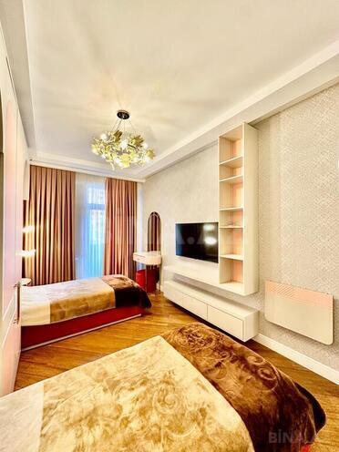 3-комн. новостройка - м. 8 ноября - 160 м² (17)
