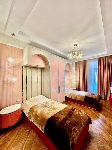 3-комн. новостройка - м. 8 ноября - 160 м² (16)