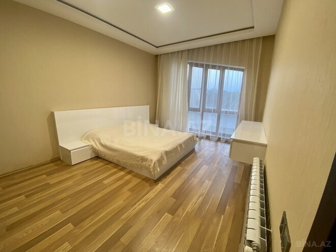 5 otaqlı həyət evi/bağ evi - Novxanı q. - 450 m² (12)