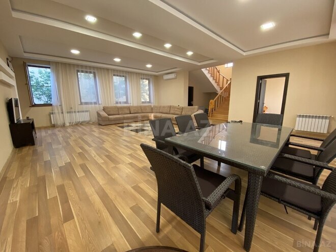 5 otaqlı həyət evi/bağ evi - Novxanı q. - 450 m² (9)