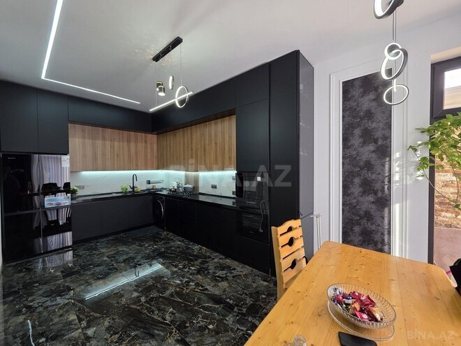 5 otaqlı həyət evi/bağ evi - Şüvəlan q. - 200 m² (21)